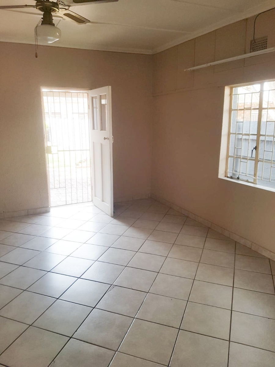  Bedroom Property for Sale in Wilkoppies North West